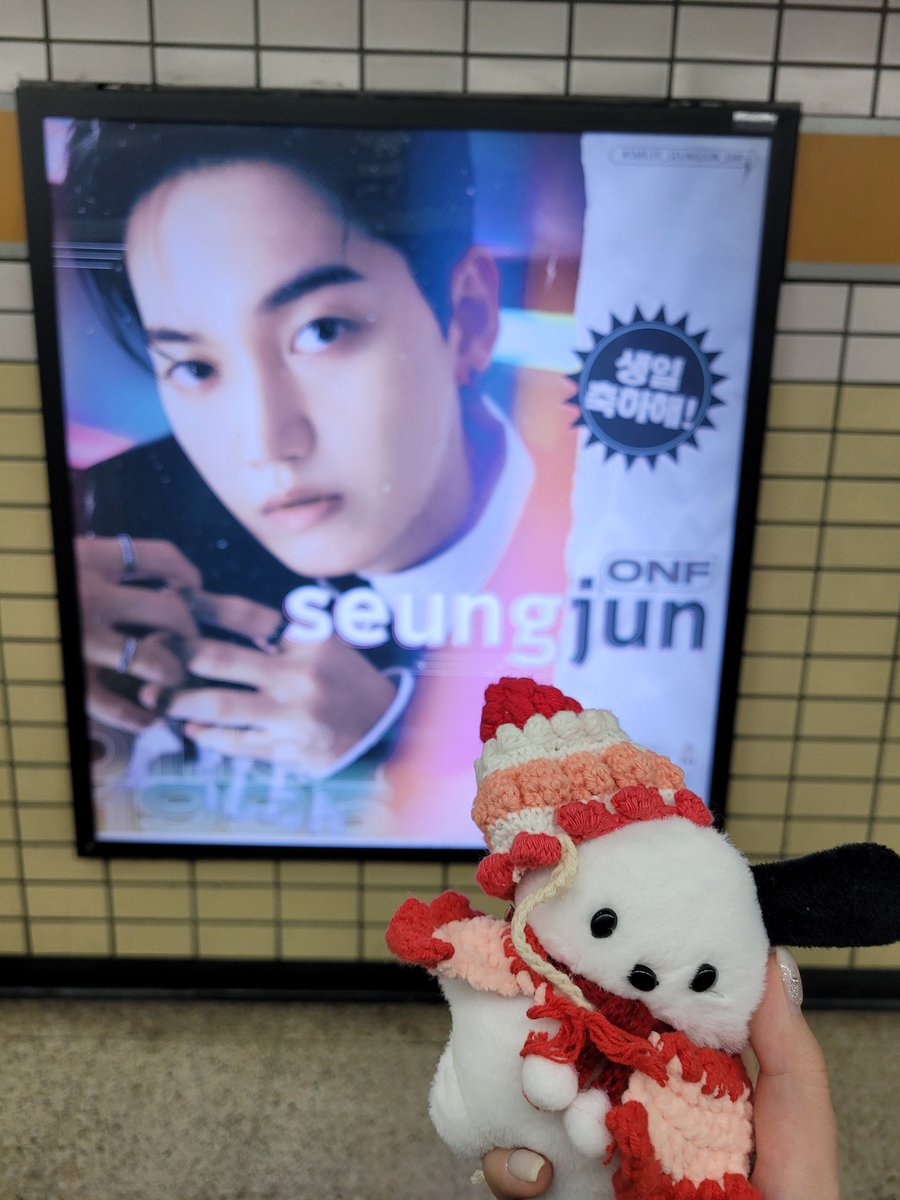 yeonfu0113's tweet photo. 망원역에서 광고 많이 봤었는데 역 진입 하면서 운명적으로 지나간 적은 처음이였다..💜
승준아 생일축하해!
#SMILEE_SEUNGJUN_DAY https://t.co/BngVvfeHpR