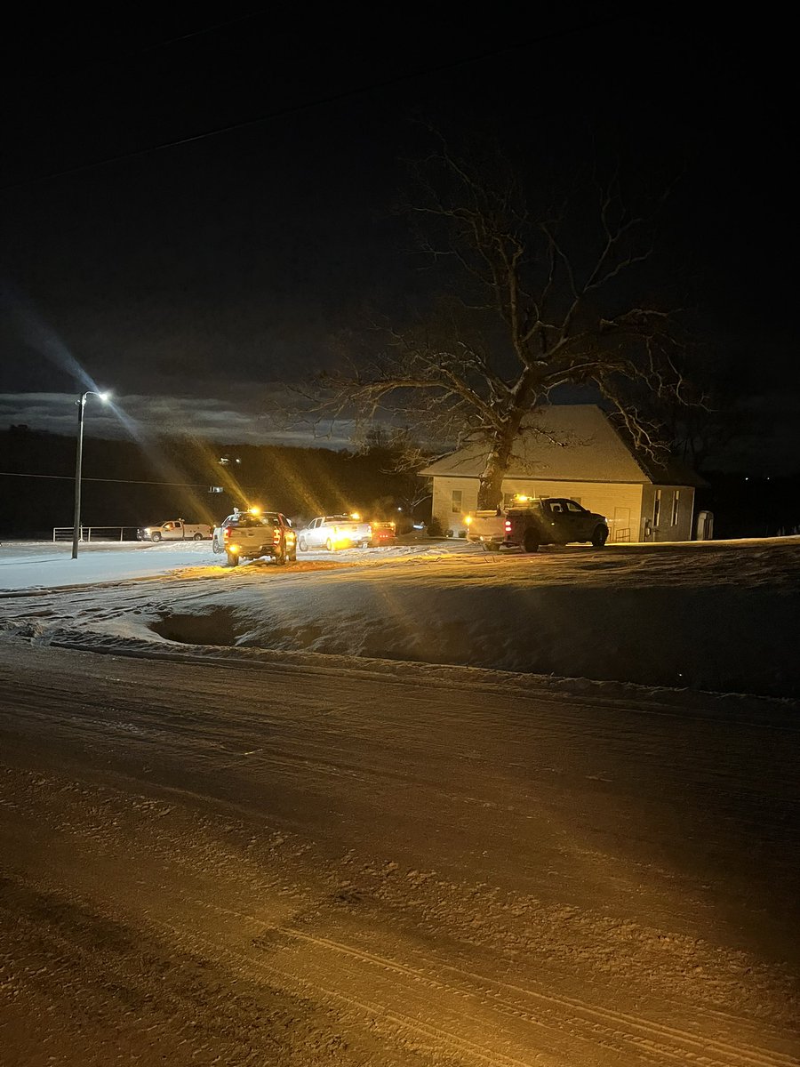 Rachelreports__'s tweet photo. 113 Homes in Tontitown are with without Heat tonight while temperatures are at “feels like” temperatures of -10 degrees. Black hills energy is working to restore gas meters overnight but it may take several hours. I spoke with a couple affected by this leak. https://t.co/93D8HCZwOM