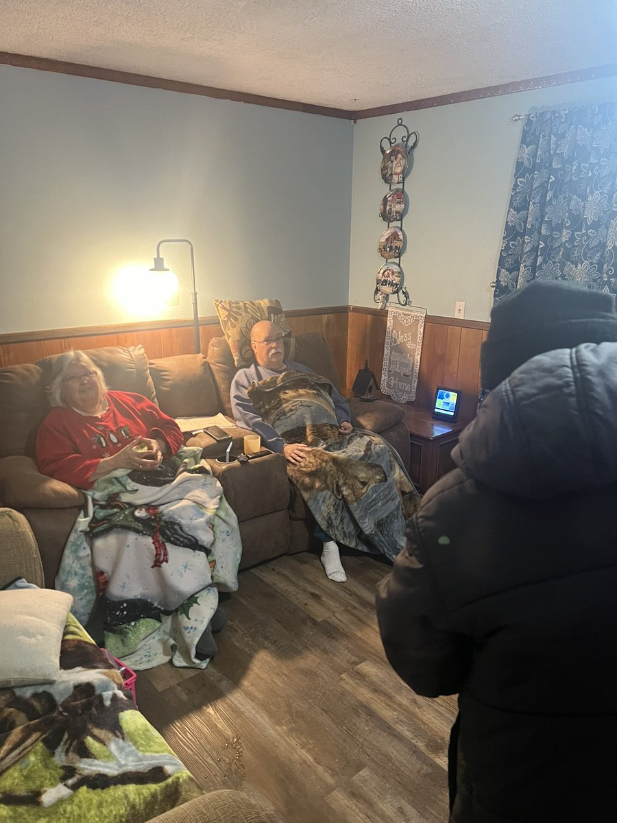 Rachelreports__'s tweet photo. 113 Homes in Tontitown are with without Heat tonight while temperatures are at “feels like” temperatures of -10 degrees. Black hills energy is working to restore gas meters overnight but it may take several hours. I spoke with a couple affected by this leak. https://t.co/93D8HCZwOM
