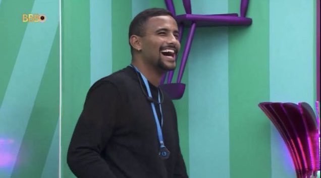 norrtorrez's tweet photo. Todos de acordo que independente de acontecimentos, falando de aparência 

LUCAS PIZANE É O MAIS BONITO DESSA CASA NÉ? ❤️ #BBB24 https://t.co/fm991zCemO