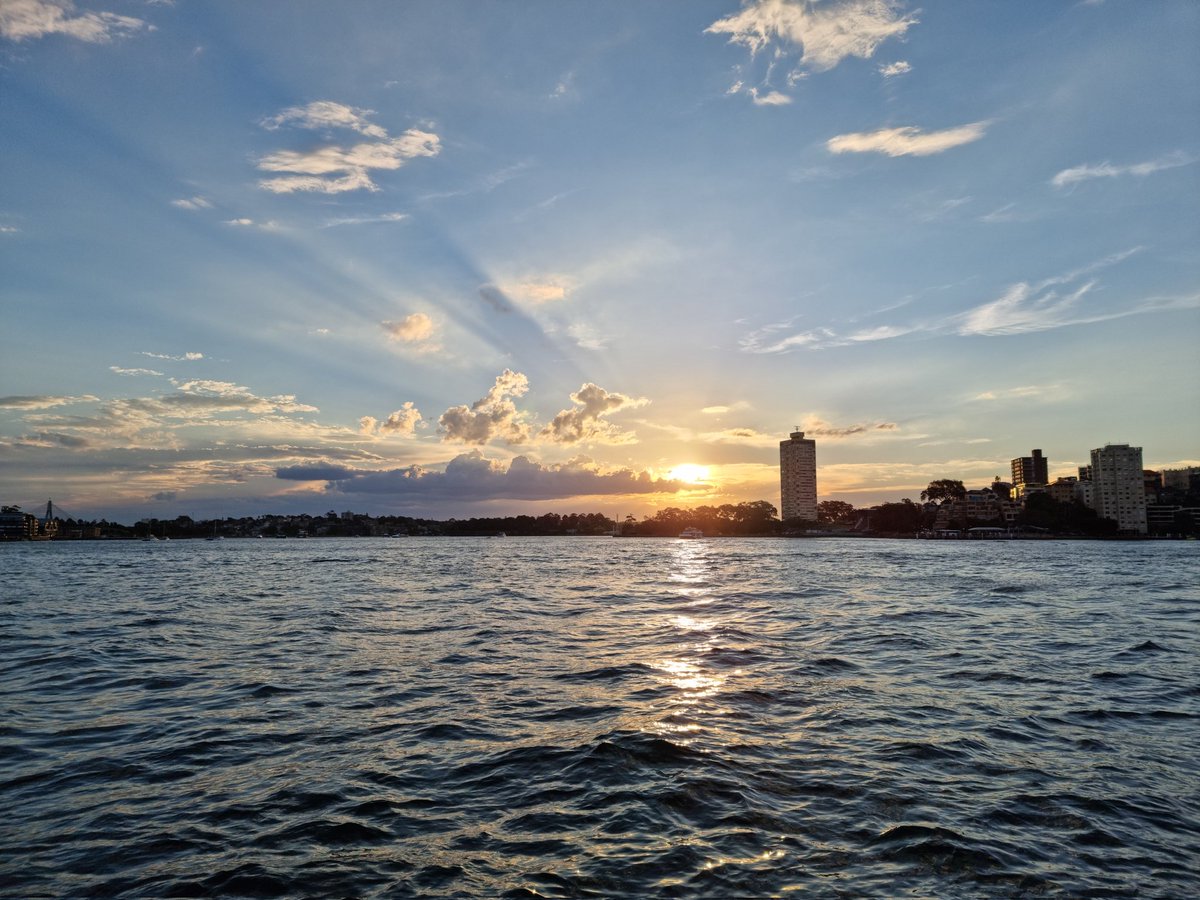 fabrizio_degni's tweet photo. #Sydney, #Australia
Captured with #VIVOXNote
#VIVO #journey #photography @vivo_europe #landscape #photo https://t.co/a0myEtNhYc