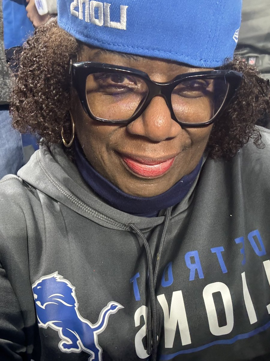 DebJohnson2014's tweet photo. #OnePride https://t.co/7Eh4pyl62B