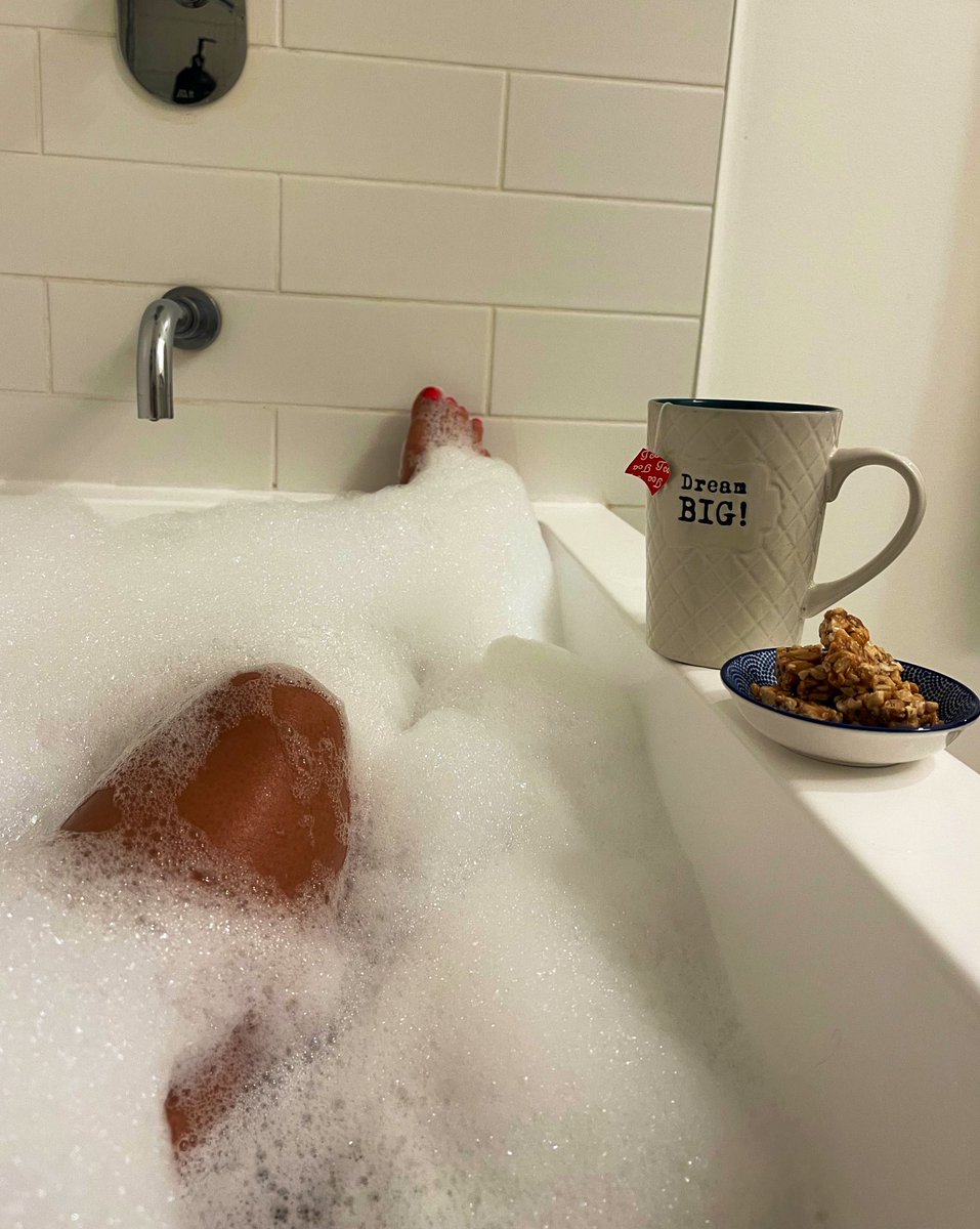 lioness0817's tweet photo. #Rituals #SnackAttack #TryingToStayWarm 🛀🏼🫖🥜 https://t.co/HMcRsJ4iqt