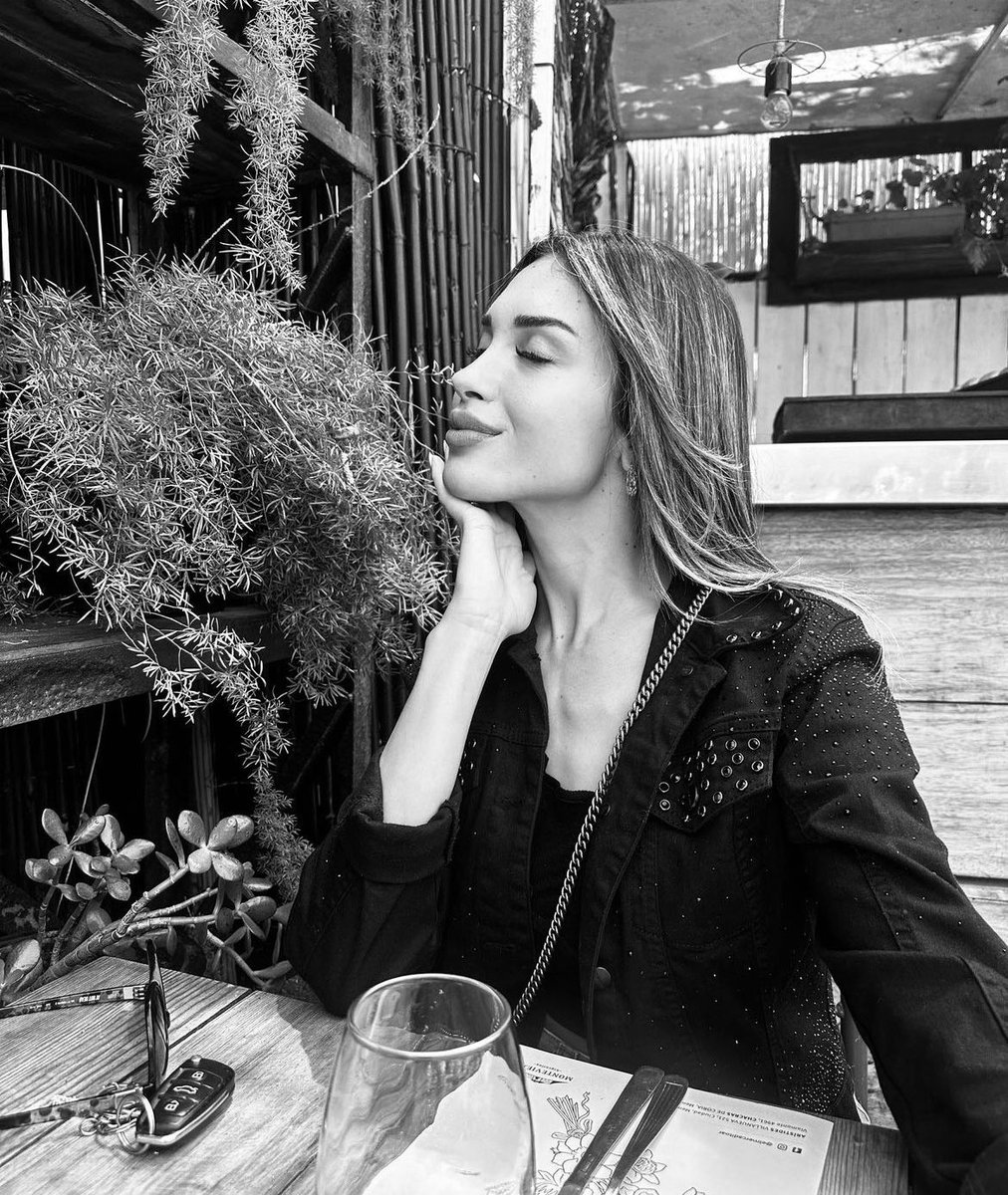 chicos las ganas me consumen…😐