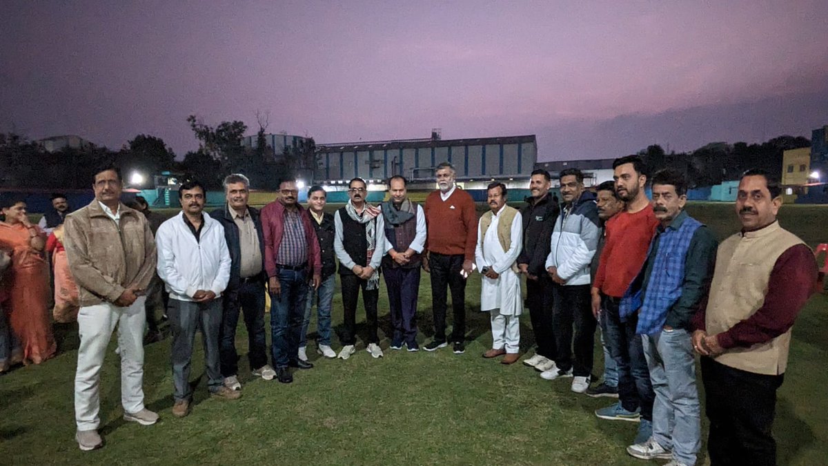 vidisha_mp's tweet photo. आज की शाम आदरणीय प्रह्लाद पटेल जी एवं मित्रों के साथ कनारा मैदान विदिशा मे
आज की आनंद की जय हो l @prahladspatel @geeta__rajpoot @SSPatel15805493 @lodhi_nand @KocharSanyog @dharmendra_st https://t.co/YWkEIocz56