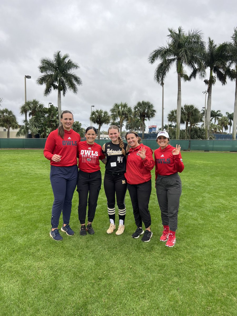 Faith_Shirbroun's tweet photo. Had a great time at the @FAUSoftball camp this weekend! Learned so much and really enjoyed every second! Loved the coaches and how passionate and helping they are!!! Also got the opportunity to see a Miami Heat game!! Thank again to all the coaches!!! @CoachJordanSB @tsmartt14 https://t.co/lQ73NYT9co