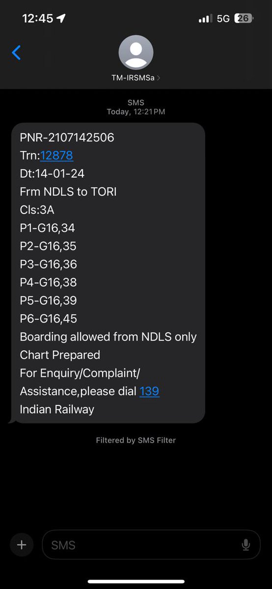 DeepakBabuGupt1's tweet photo. @AshwiniVaishnaw @RailwaySeva @RailMinIndia 
सर आप तो मकर संक्रांति मना रहे होंगे आराम से।हमलोग भी सोचे थे आज पूरे परिवार के साथ मकर सक्रांति मनाएंगे।लेकिन ये गरीब रथtrain no.12878अपने समय से9घंटा लेट है।PNR 2107142506,हमलोग 6 लोग है, हमलोग को भी चूड़ा गुड़ दही चाहिए।M.9905146034 https://t.co/w6fYQhN7vd