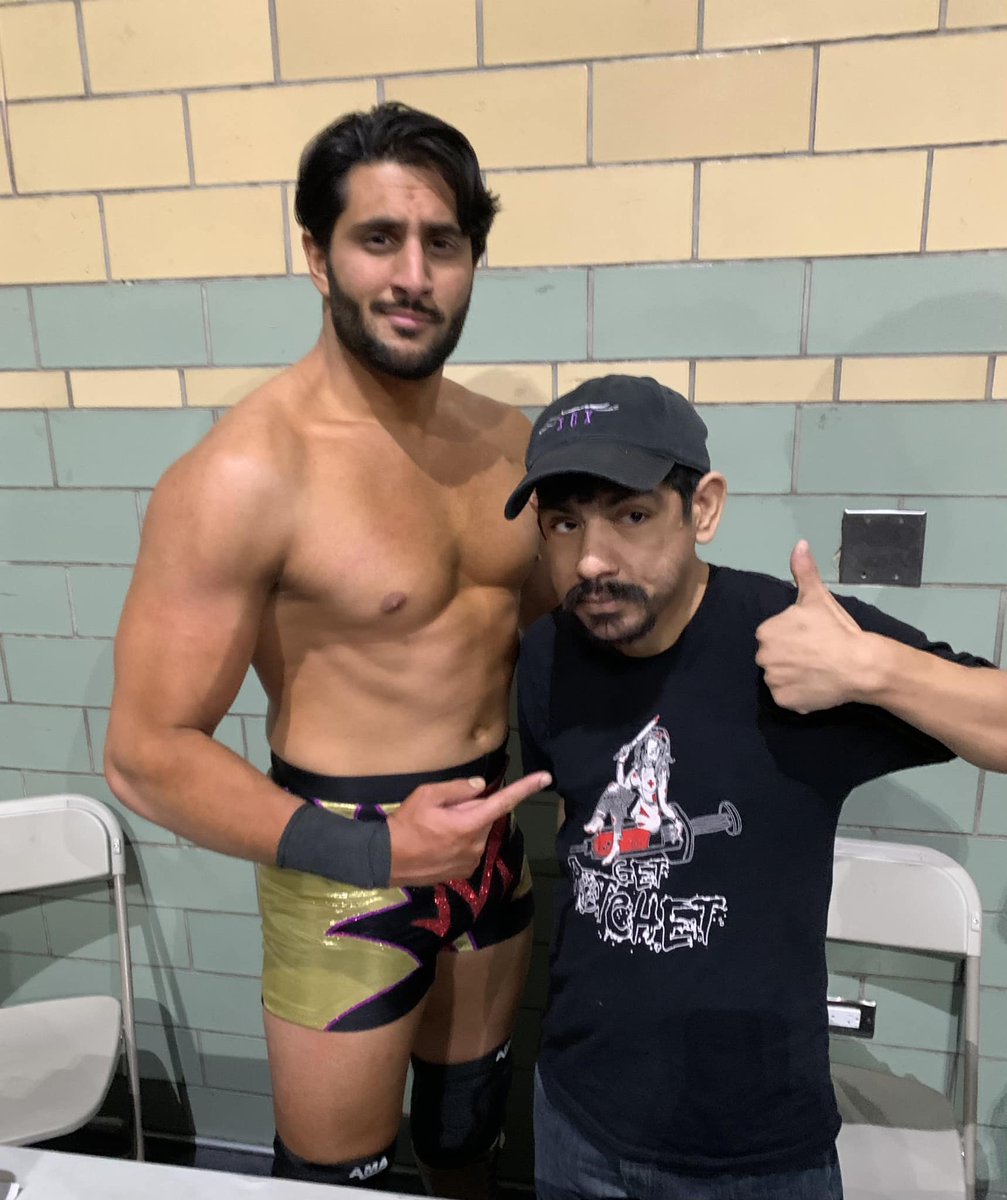 DasWonderGecko's tweet photo. great to see @suavemansoor rocking the @wheresithurt shirt #Mansoor #MannyFaberino #mxm #EBPWChampion
#CharliXCX #MaximumMaleModels #WWE
#ReadingRainbows #HoodSlam #NurseRatchet https://t.co/5rx3RMyrI5