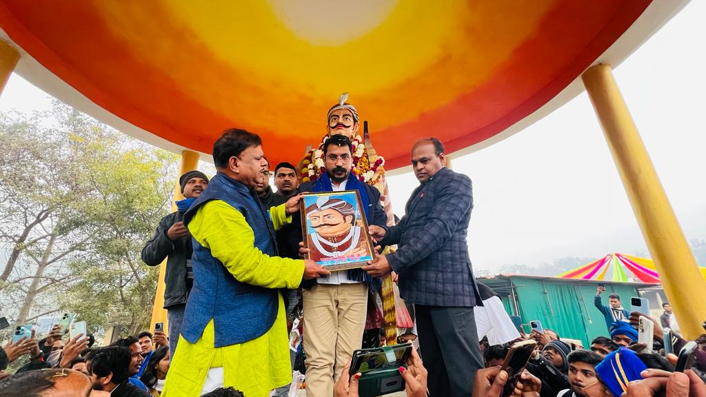 BhimArmyChief's tweet photo. लोकसभा चुनाव की तैयारी हेतु जनपद सीतापुर में ज़िला स्तरीय कार्यकर्ता सम्मेलन में अपनों के बीच। https://t.co/eJsFpagOJY