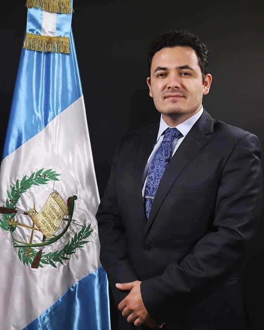 AtzelGT's tweet photo. @samuel_pz  Felicidades 👏 💚💚🌱🌱🌱 #SamuelAmigoDiosEstaContigo 🇬🇹🇬🇹🇬🇹 https://t.co/Q5SJKk14ZC