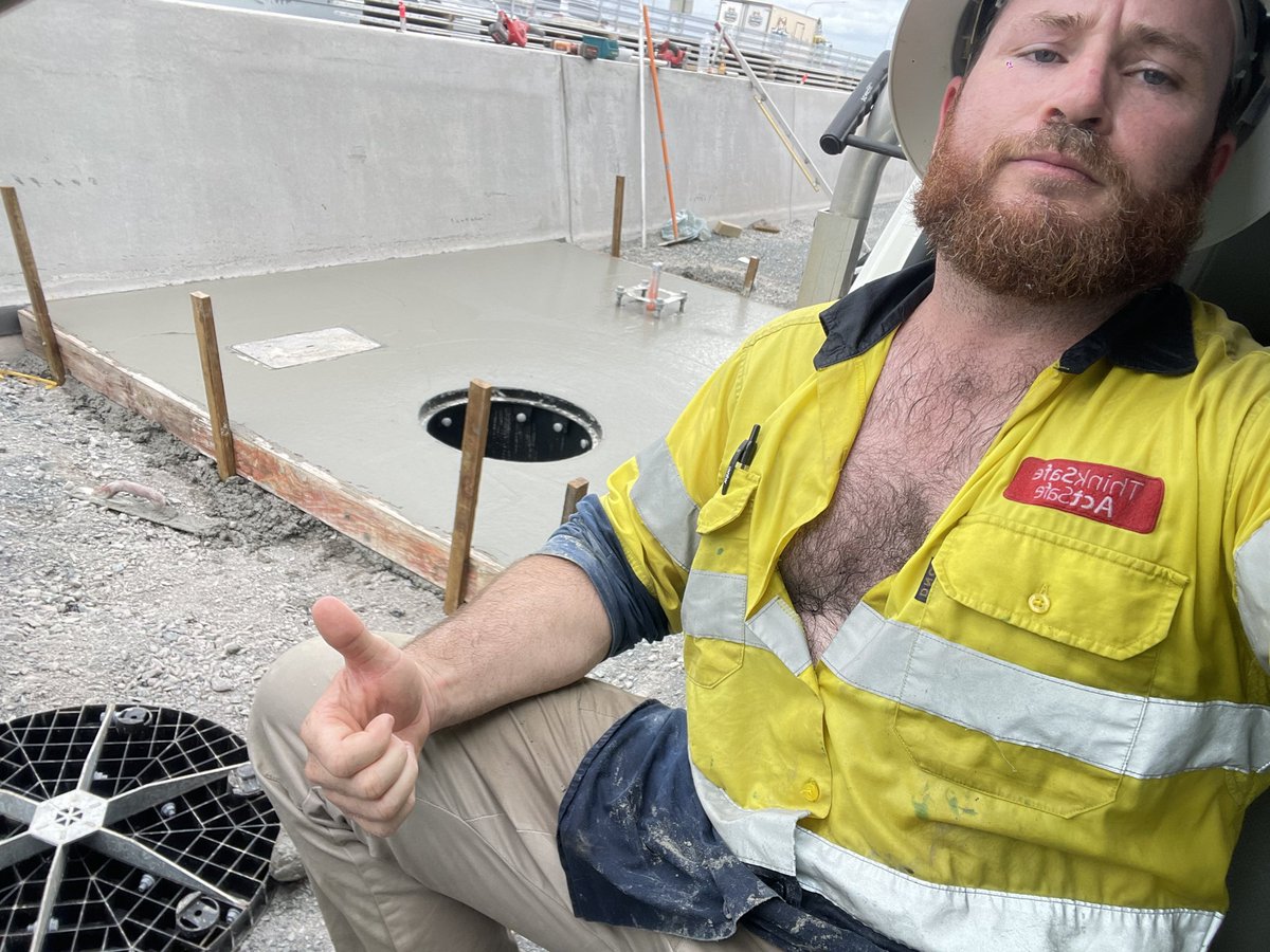 1:30pm concrete was a good idea 🥵
#wet #sweat #hairy #tradie #fur