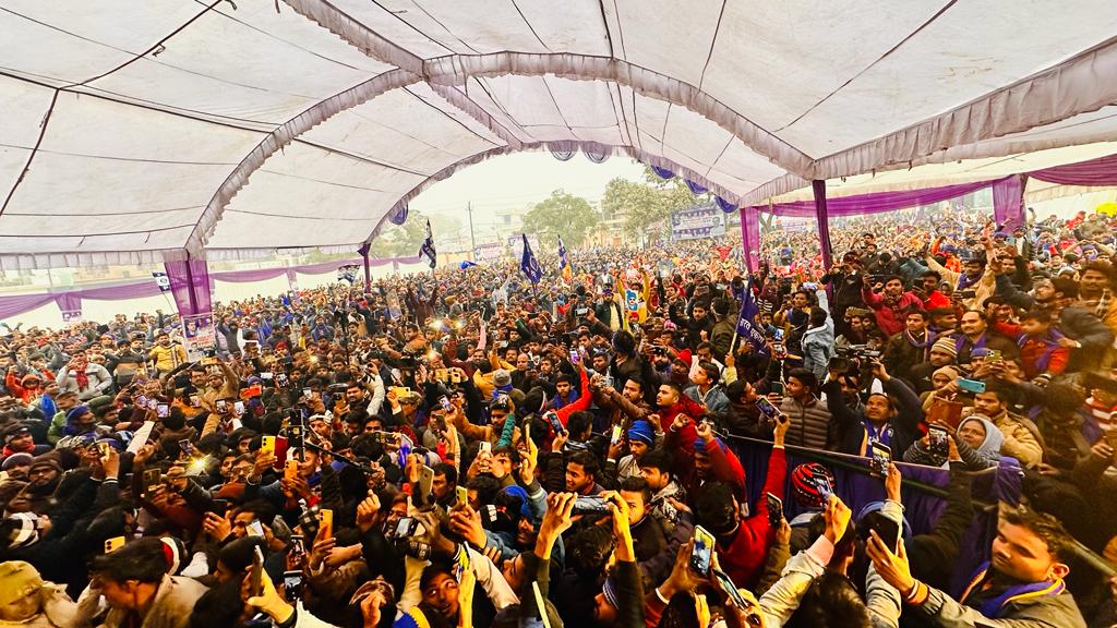 लोकसभा चुनाव की तैयारी हेतु जनपद सीतापुर में ज़िला स्तरीय कार्यकर्ता सम्मेलन में अपनों के बीच।