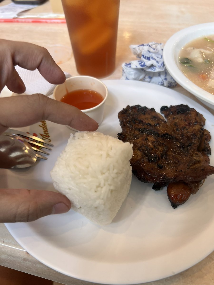 niccolocosme's tweet photo. Ganito ba talaga kaliit ang kanin ng #Andoks??? ๐๐๐ Wtf!!! Hahahaha super juts!!! Hayop!!! https://t.co/5uTFa44BgX