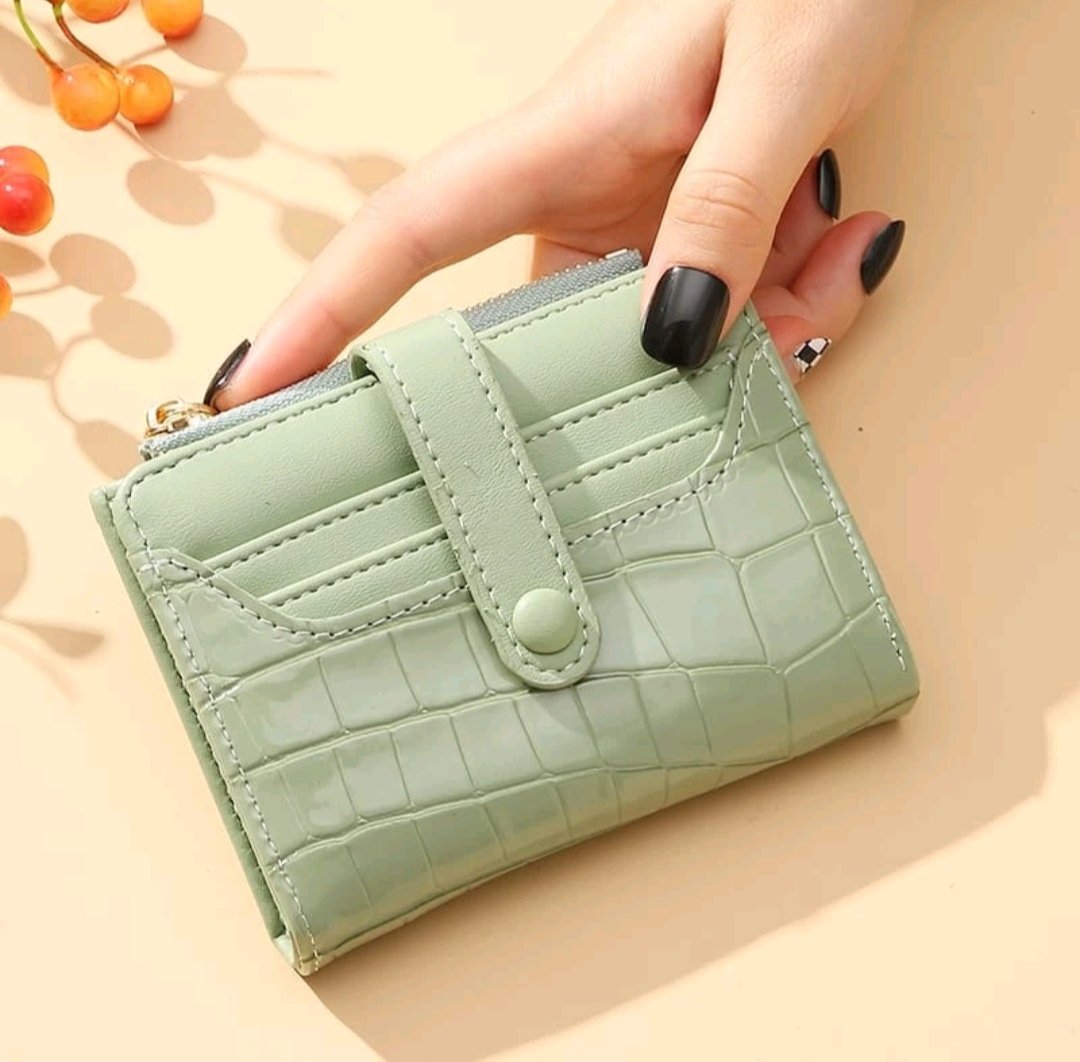 aurapallas's tweet photo. cek cek rekomendasi dompet lucu banget sih ini, banyak space buat kartu kesayangan, foto mas jamal dan pastinya uang xixixi 🥰✨ #racunshopee #zonauang #zonajajan #zonabelanja 

💰 a thread 💰 https://t.co/2qkaH4adc7