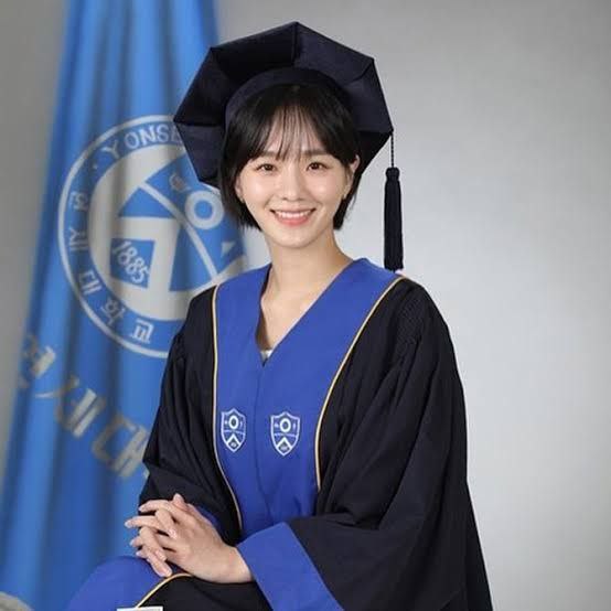 kdrama_menfess's tweet photo. •kdm• coba sebutin aktor/aktris yang kuliahnya bukan jurusan akting

I'll start first: Park Gyuyoung - Clothing and Environment (Yonsei) https://t.co/p6qzVTXYWR