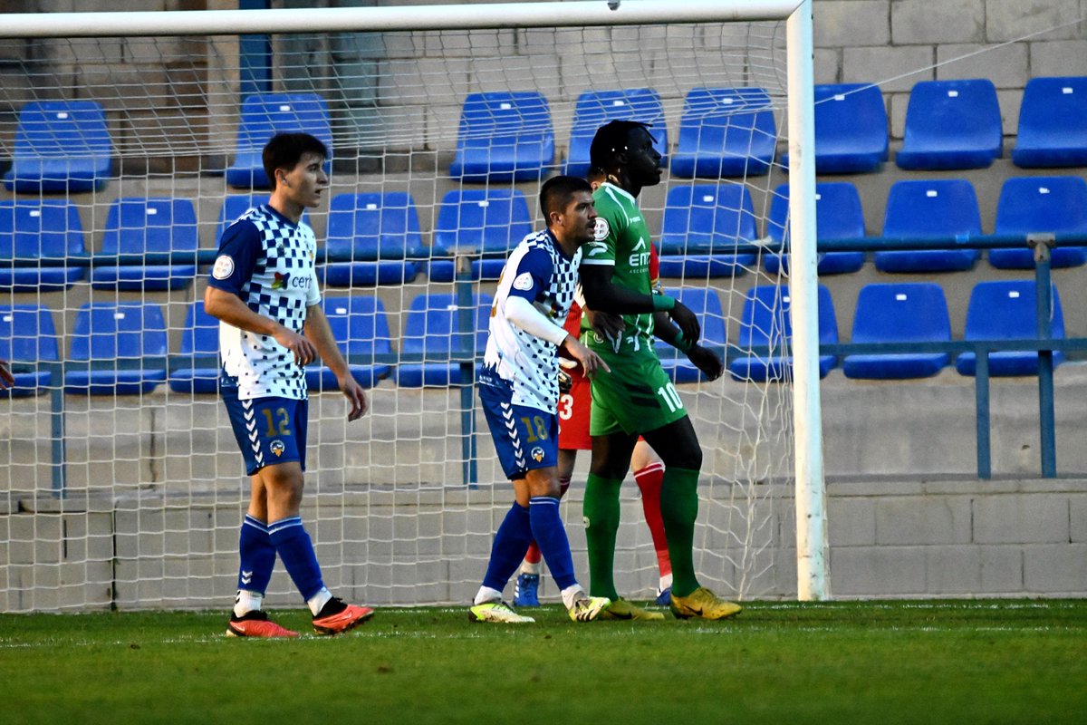 🔝 El debut de <a href="/carlessalvador6/">Carles Salvador</a> 

👏🏻 𝙇𝒍𝙪𝒊𝙩𝒂, 𝙩𝒓𝙚𝒃𝙖𝒍𝙡 𝙞 𝙢𝒐𝙡𝒕𝙖 𝙦𝒖𝙖𝒍𝙞𝒕𝙖𝒕

#EscollimElSabadell