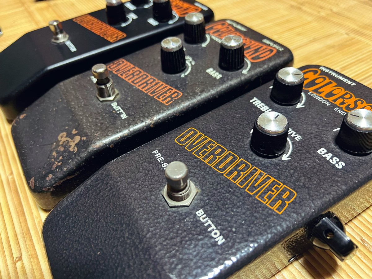 efmaniac's tweet photo. ご協力のおかげで、揃いました

Colorsound Overdriver

ヴィンテージ、マカリス、製造年不明（ただマスターボリューム付）

弾き比べ、楽しみ😎

#エフェクター 
#colorsound 
#overdriver 
Thanks @AKI51503 @yokoyamakazuaki https://t.co/ZGWIqchWnK