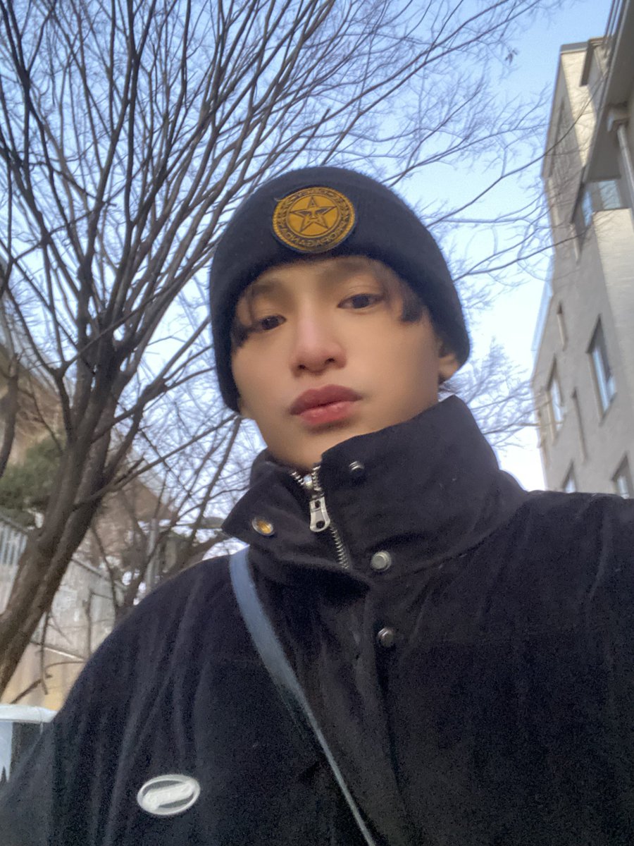 [#자얀] 

쏘블리들 잘지냈어요 !!?? 오랜만이다 ! 요즘에 너무 추워요 !!! 따뜻한 거 입어야지 ! 알겠죠 ??!! 감기 걸리지 마요 !!! 제발 !!! 💛💛💛사랑해 👁️👄👁️❄️💛 

#XODIAC #소디엑 #ZAYYAN #자얀