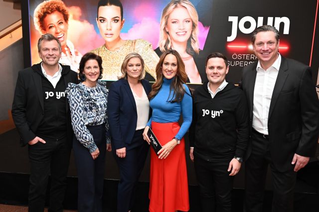 akhaelss's tweet photo. ProSiebenSat.1 PULS 4 führende Sendergruppe #PULS4 #ATV #ProSieben #PULS24 #TV #Fernsehen #Werbung #Marketing #Kommunikation #Kampagne #TotalVideo #Screen #Bildschirm #Medien #Media #Bewegtbild #Mediathek #Werbewirkung #Screenforce #Marktanteil 🔗 https://t.co/M5YCZIhGZt https://t.co/qdB68VDyAx