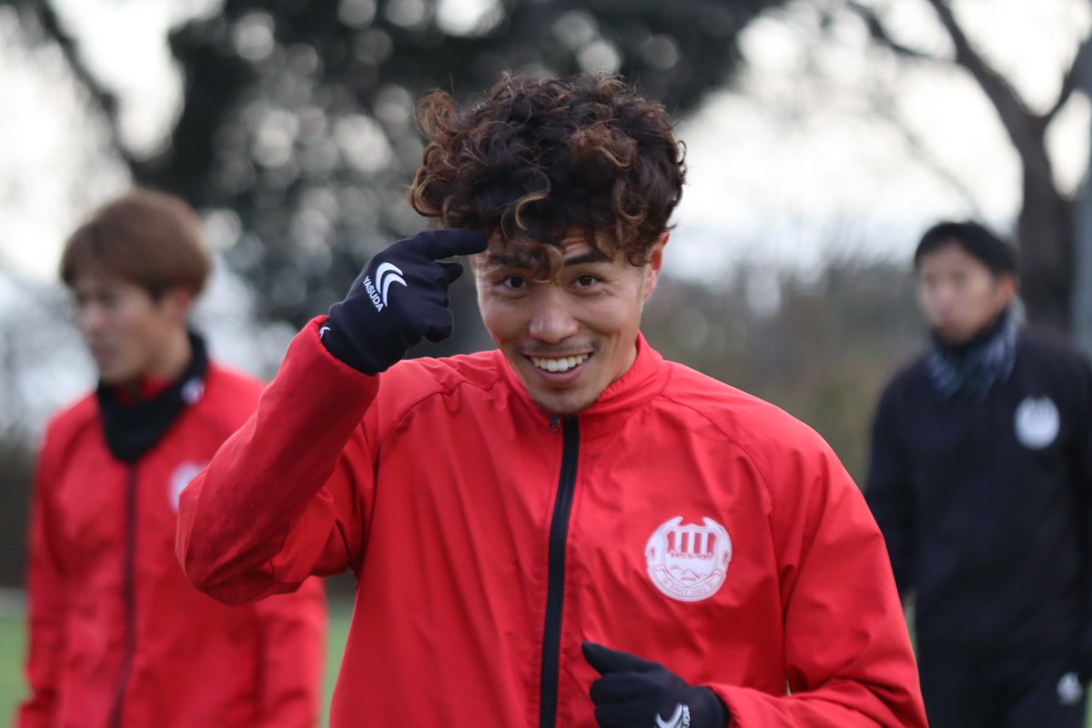 VERSPAH's tweet photo. 【#石上輝 選手 髪型変更のお知らせ】

2024年より石上輝選手がパーマをかけたことをお知らせいたします。

今回のお知らせに関する詳細はございませんが、本人の希望により皆様にお知らせ致しました。

是非練習会場や試合会場で石上選手にお声がけください☺️

#ヴェルスパ大分 
@hikaru19961029 https://t.co/ZnXCZR4oW0