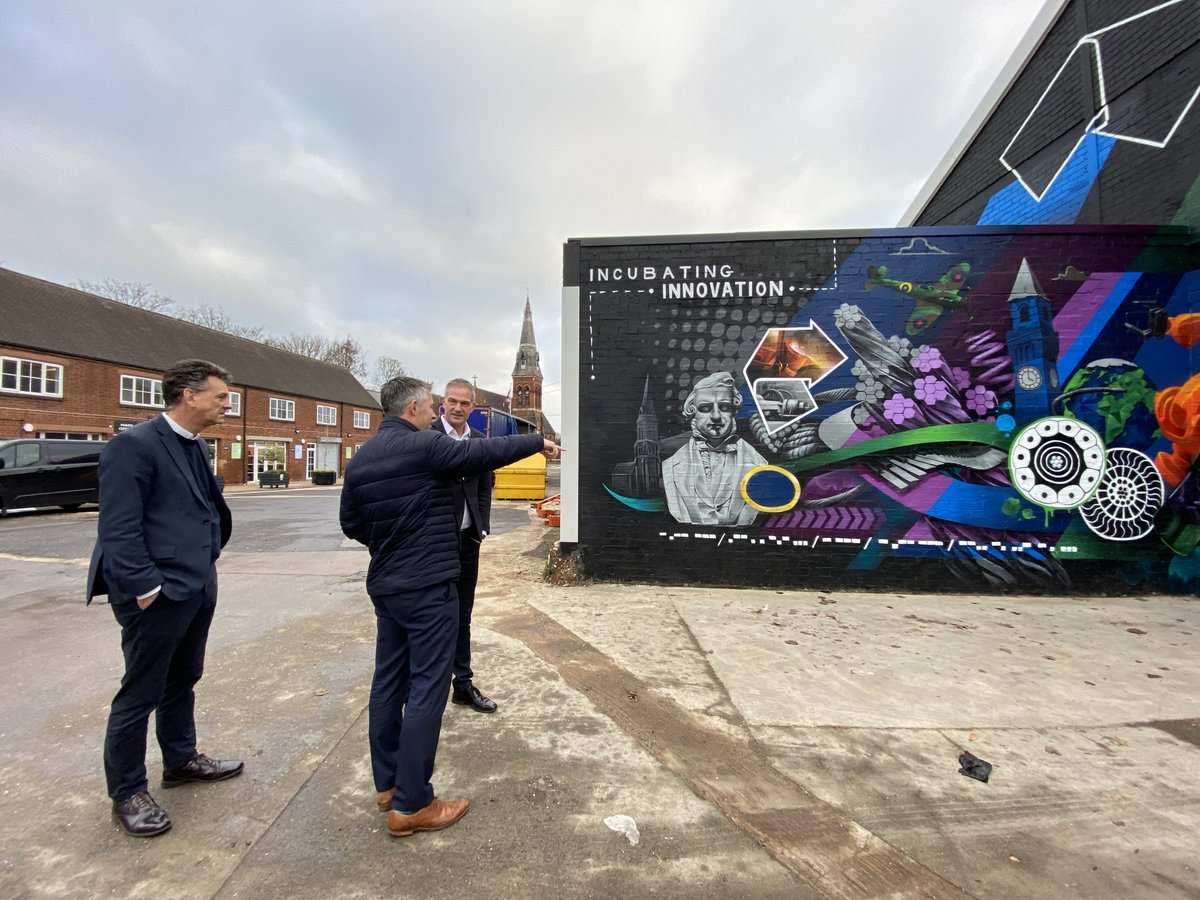 bhamenergy's tweet image. Last week we had the pleasure of welcoming @peterkyle MP, Shadow Secretary of State for Science, Innovation &amp;amp; Technology to @TyseleyEnergy. Together we toured the site and showcased the technologies we are developing across various collaborations to achieve #NetZero. @BhamPolicy