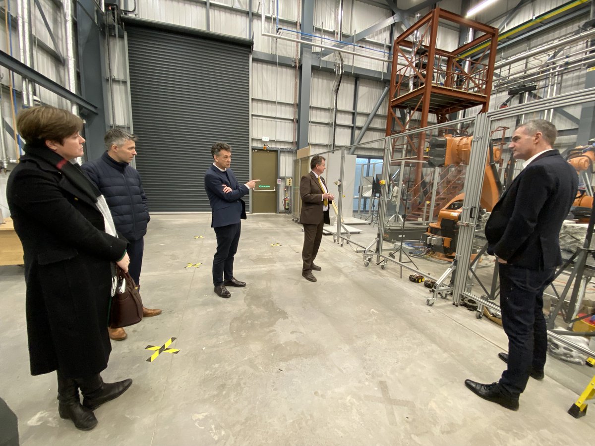 bhamenergy's tweet image. Last week we had the pleasure of welcoming @peterkyle MP, Shadow Secretary of State for Science, Innovation &amp;amp; Technology to @TyseleyEnergy. Together we toured the site and showcased the technologies we are developing across various collaborations to achieve #NetZero. @BhamPolicy