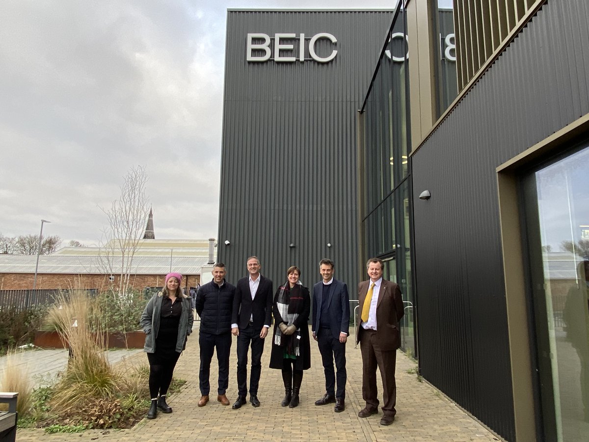 bhamenergy's tweet image. Last week we had the pleasure of welcoming @peterkyle MP, Shadow Secretary of State for Science, Innovation &amp;amp; Technology to @TyseleyEnergy. Together we toured the site and showcased the technologies we are developing across various collaborations to achieve #NetZero. @BhamPolicy