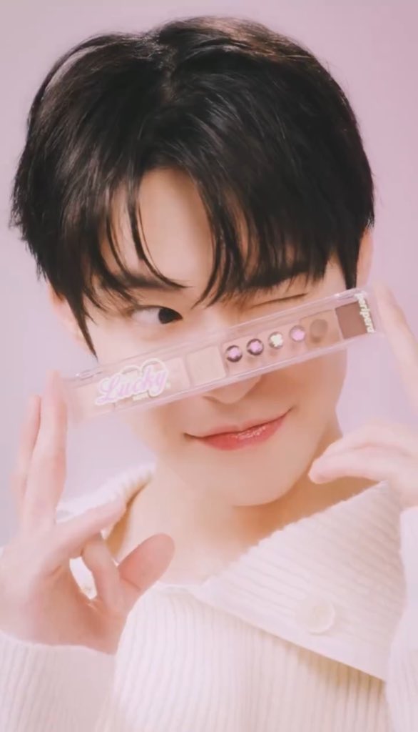 ☕️🎱🎞️📻                        💖💕💝💘
📀🏖️🎼🎤                        🎀🧸🔮🌸