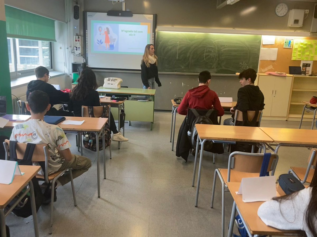 Regidories #Joventut #lesMasiesdeVoltregà i #SantHipòlitdeVoltregà organitzen tallers #INSVoltreganès

Divendres es van fer 3 tallers #prevenció i promoció #Salut sobre #TrastornsConductaAlimentària alumnat 3r ESO a càrrec de l'associació contra #anorèxia i #bulímia

#JoventutLMV