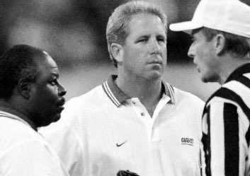 1PantherPlace's tweet photo. Congrats to Lions senior assistant (and former Panthers HC) John Fox, who notched his 13th career playoff win as an NFL HC/DC/assistant on Sunday. 

8: head coach (CAR, DEN)
2: defensive coordinator (NYG)
2: DB coach (PIT, SD)
1: senior defensive assistant (DET) https://t.co/Qr7Ry9EmL6