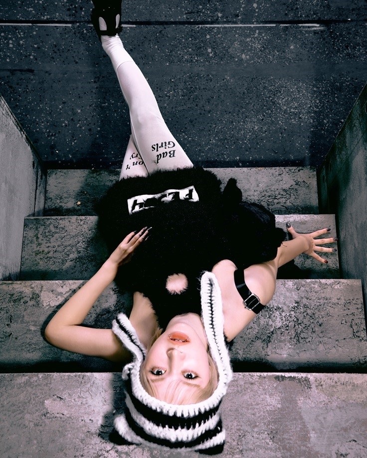 nmixxarchive's tweet photo. #LILY melon update https://t.co/DZHfBHuLCo