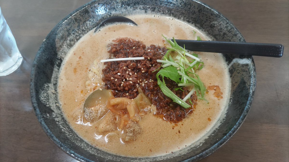 FLSTC278's tweet photo. 寒い日でも店頭に大行列ができる超人気店

こだわり担々麺（ごま濃いめ）

埼玉県さいたま市緑区
麺処 ごまや

#麺処ごまや #こだわり担々麺 #東浦和 #R463 #人気店 #昼のみ営業 #土日お休み  #マンゴーツリーカフェ浦和芝原店 #豆だぬき #コナズ珈琲東浦和店 #浦和駒場スタジアム #埼スタ https://t.co/X4AqN90pI9