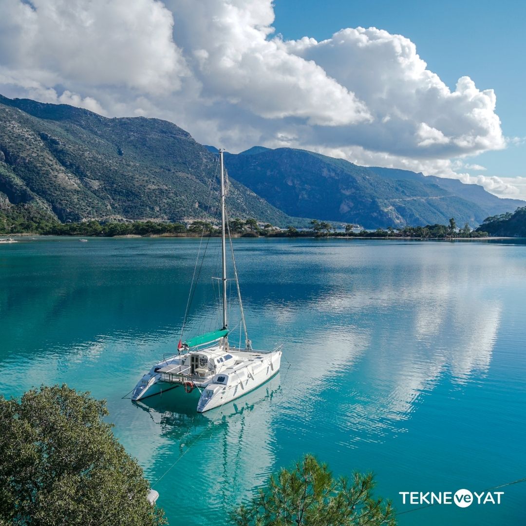 Haftaya mavinin tonlarıyla yelken açıyoruz. Önümüzde berrak denizler ve pozitif hisler var! 💙
Setting sail into the week with shades of blue. Smooth seas and positive vibes ahead! 💙
#travelturkey #bodrum #göcek #marmaris #kaş #fethiye #katamaran #katamarankiralama
