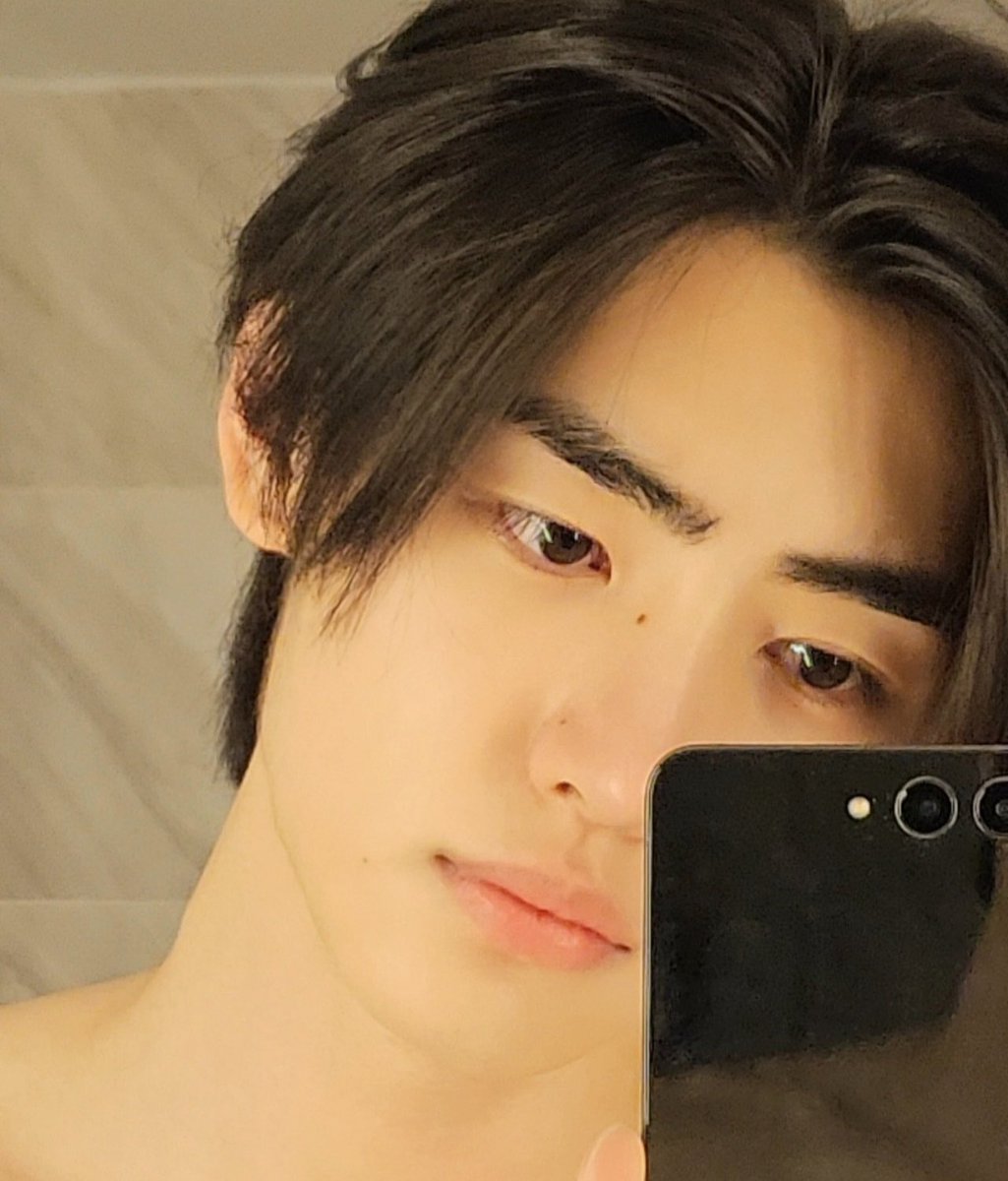 enhypenweverse's tweet image. [ #성훈’s Post ] 240115

#SUNGHOON: 🤍

@ENHYPEN_members @ENHYPEN #ENHYPEN #엔하이픈