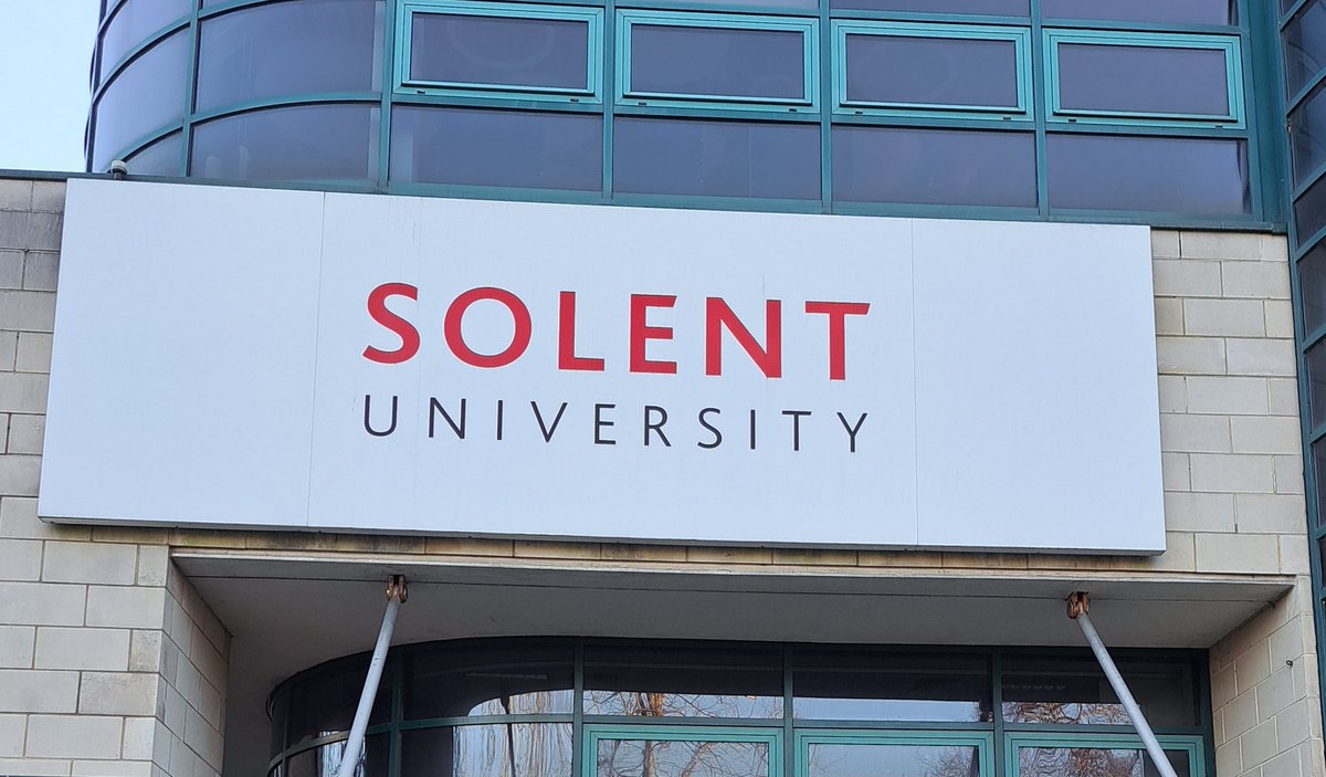 Nice to be back @SolentUni meeting #SocialWorkStudents to deliver @PortsmouthDSA Down Syndrome Today training, exploring language, experiences and information about Down syndrome. Thank you Marietjie for inviting us back! #PortsmouthDSA #DownSyndromeToday #SocialWork