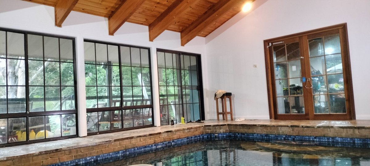 toddthepainter's tweet image. Shit #poolroof 
Cheers