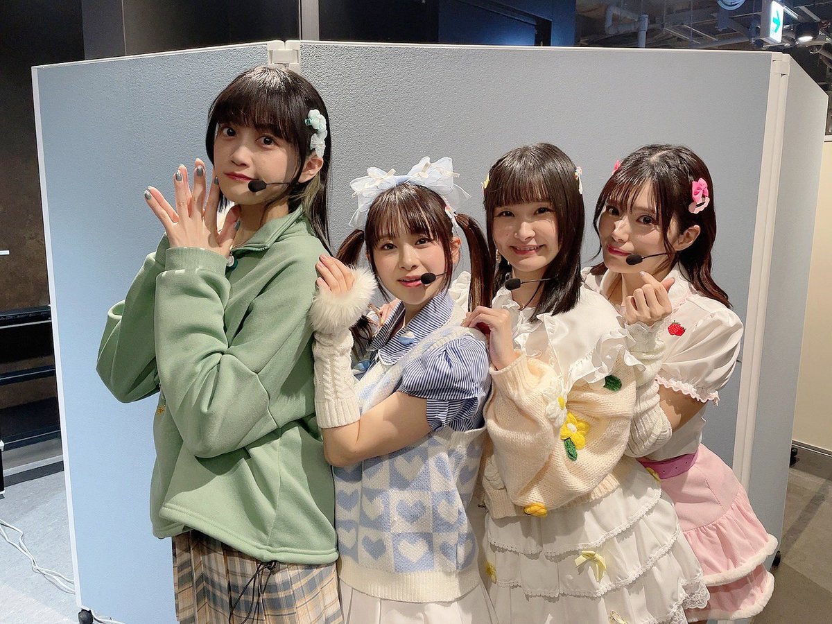 t_chiemi1006's tweet photo. 1年生曲！「Waku Waku! Monday Morning」
1年生らしくわちゃわちゃ可愛い曲💓
みんなで歌って踊って楽しかったな🌈 https://t.co/XyxZbSCiLP