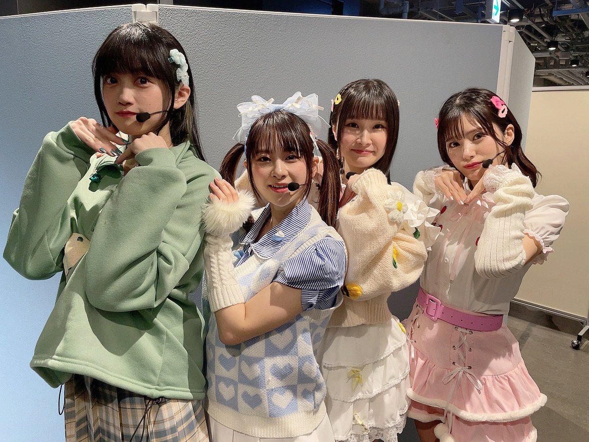 t_chiemi1006's tweet photo. 1年生曲！「Waku Waku! Monday Morning」
1年生らしくわちゃわちゃ可愛い曲💓
みんなで歌って踊って楽しかったな🌈 https://t.co/XyxZbSCiLP