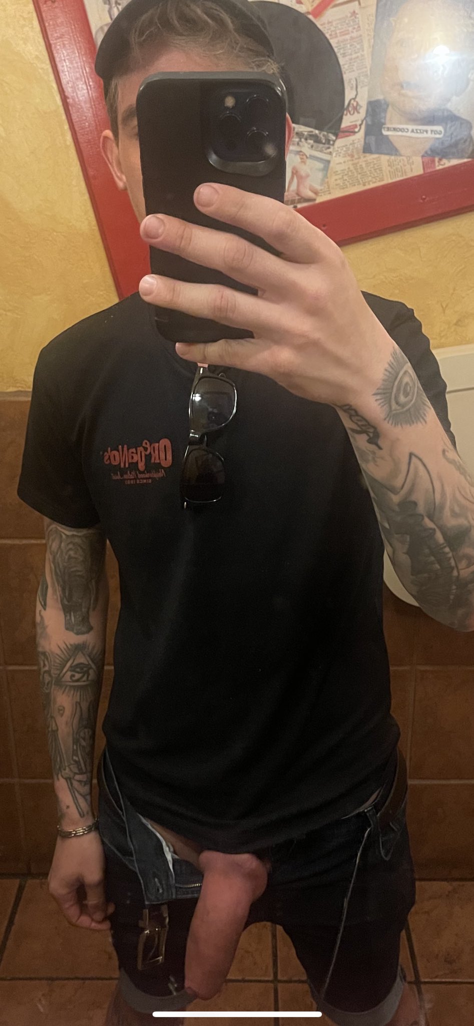 Bathroom cock pics are the best 🥲 https://t.co/EU3iTflPk6