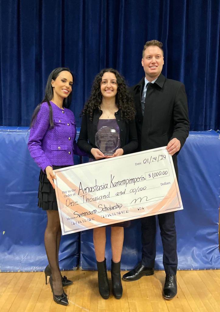 StayUNITEDTweet's tweet photo. Congratulations to the 1st ‘Svensson Scholarship for Student Leaders’ recipient of 2024, Anastasia Karampimperis! Currently studying at @stonybrooku, Anastasia was the valedictorian of her high school and has demonstrated a commitment to giving back. Special thank you to Fr. Vasilios and @zoodohospeghe for allowing us to present this award to Anastasia in front of her family, friends and her parish community.