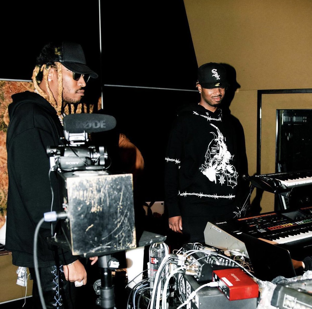 futurewipes's tweet photo. 💿 WE DON'T TRUST YOU 

👤 FUTURE &amp; METRO BOOMIN 

📅 FEBRUARY 23rd, 2024 https://t.co/LkDsDH5XtL