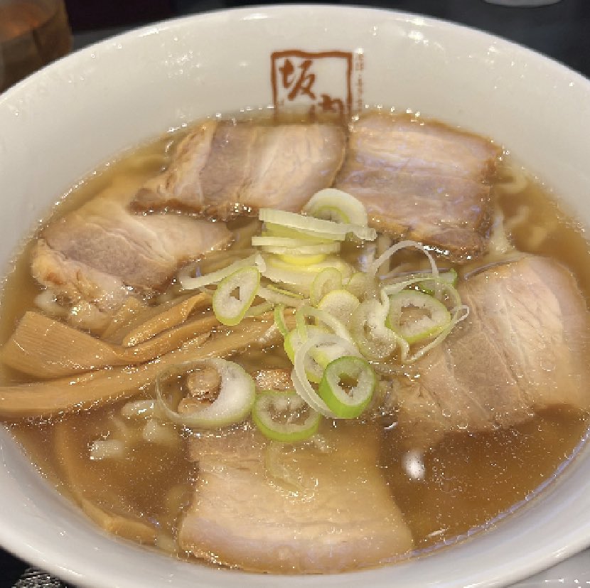 月曜は予約制限させて頂き、ゆったり営業なのでスタバで休憩中