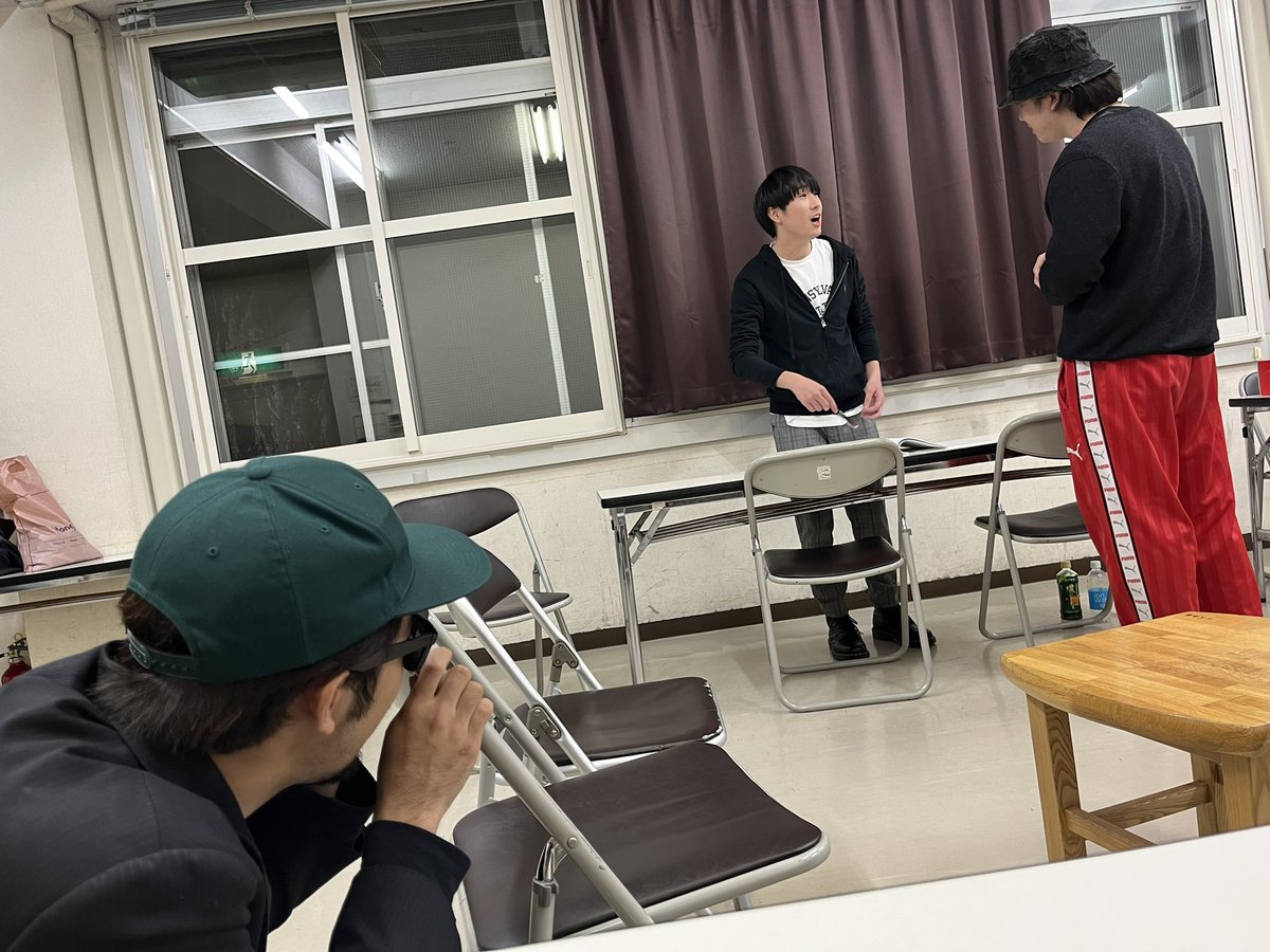 the_yobigun's tweet photo. ご無沙汰しております、予備軍です！🙌

2023年は大変お世話になりました🐇
2024年も何卒よろしくお願いいたします！🐉

新年早々から2月上旬の舞台に向けて稽古に励んでおります！
皆様、2月5〜10日のご予定は空けておいていただけると嬉しいです😼

今日も元気に稽古に励んでまいります！🔥 https://t.co/NPLYTgkKqy