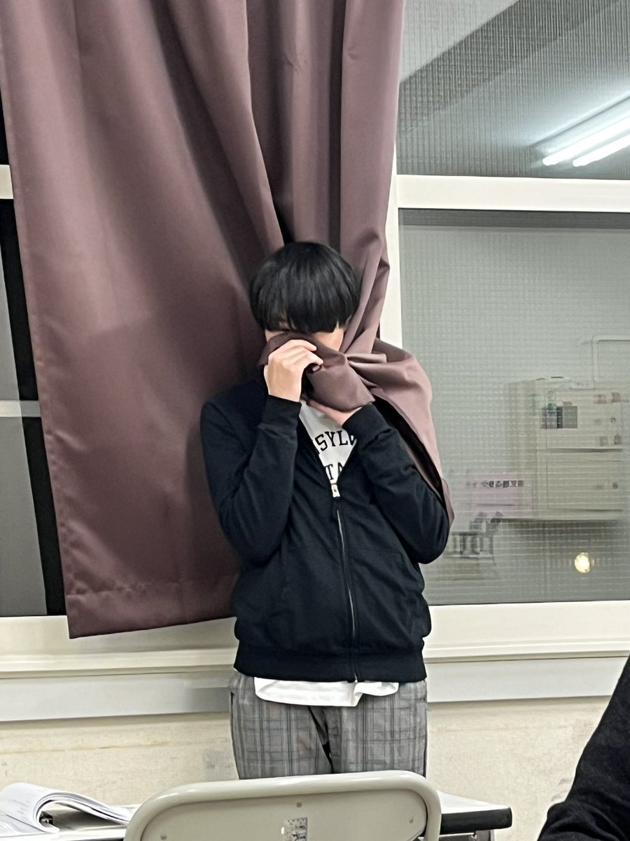 the_yobigun's tweet photo. ご無沙汰しております、予備軍です！🙌

2023年は大変お世話になりました🐇
2024年も何卒よろしくお願いいたします！🐉

新年早々から2月上旬の舞台に向けて稽古に励んでおります！
皆様、2月5〜10日のご予定は空けておいていただけると嬉しいです😼

今日も元気に稽古に励んでまいります！🔥 https://t.co/NPLYTgkKqy