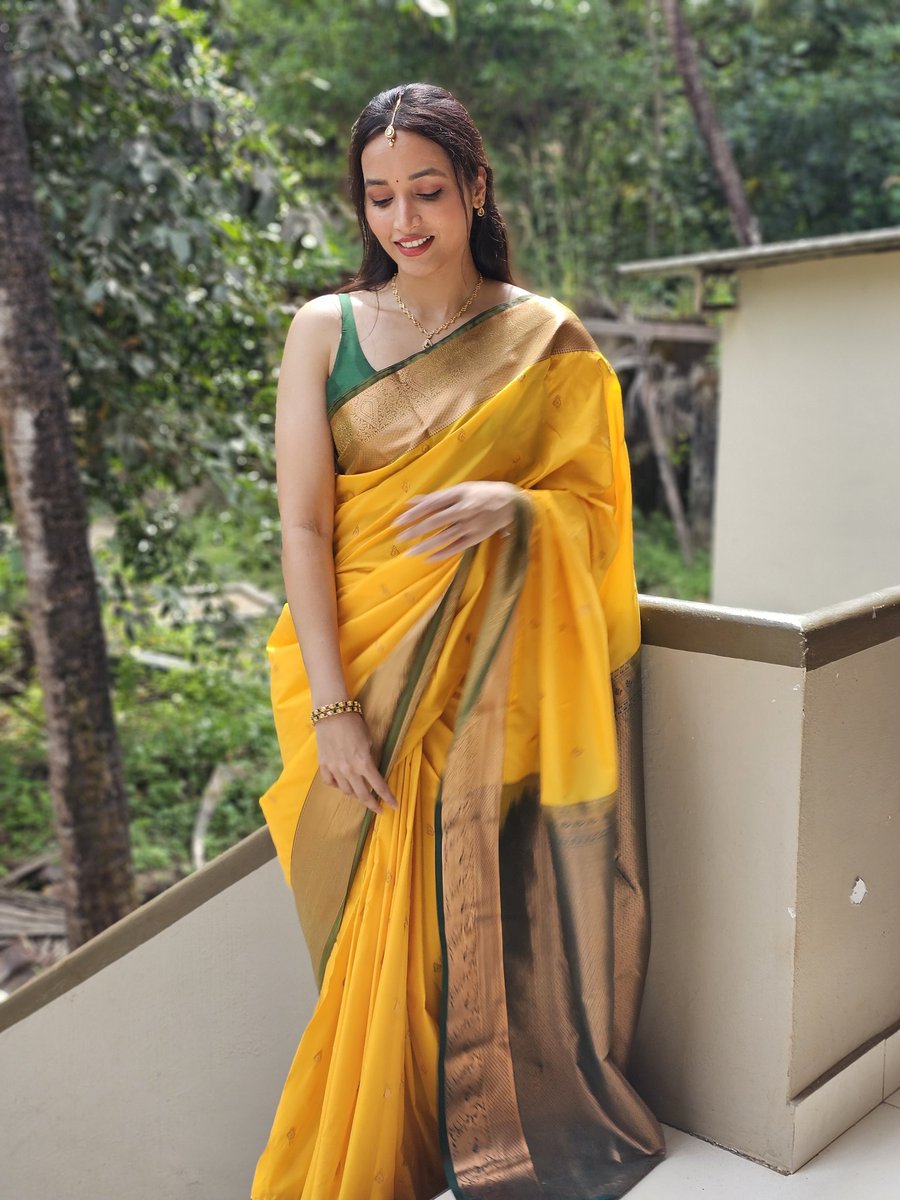 SrinidhiShetty7's tweet photo. ಎಲ್ಲರಿಗೂ ಮಕರ ಸಂಕ್ರಾಂತಿ ಹಬ್ಬದ ಹಾರ್ದಿಕ ಶುಭಾಶಯಗಳು ✨️🌸

Happy #MakaraSankranti 🌸✨️ https://t.co/2HWjCNdqp4