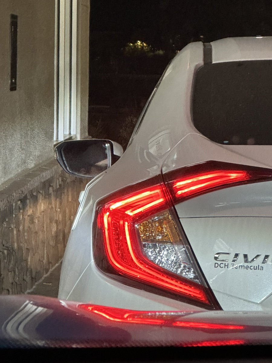 justgaslighting's tweet photo. The way this civic cut me off to get to the in n out drive thru before me so I put my brights on and angling my car to make sure he is 100% blinded go to hell jackass https://t.co/oZsHnIsHDN