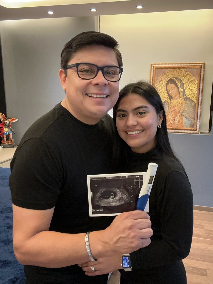 Jonathanhdz's tweet photo. Mi esposa 🤰🏻Mariana y yo les compartimos que estamos muy emocionados y bendecidos por esta nueva etapa que Dios nos permite vivir. 🖤
#babyonboard #Familia #Lentejita https://t.co/Y9iWX3Xkih