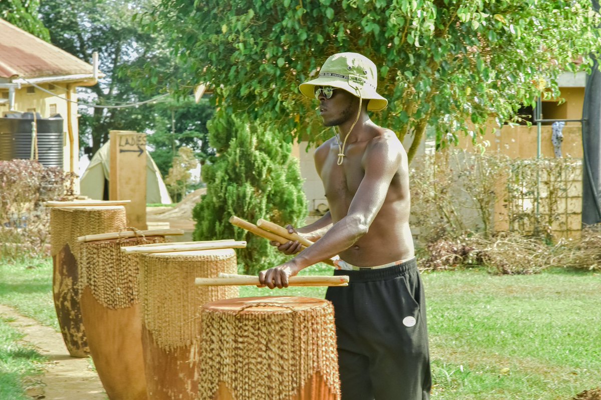 Kweadom's tweet photo. Building a Safe Community is respecting people’s discernment and trust as we did in decoration….#Ekigoma2023 @amwaafrika @sosolya_undugu_dance_academy @rellawfug @shivanah_music #lovenothate #ekigoma2023 #ekigomafrightnight #ekigoma .
https://t.co/wXIwV0bPtk https://t.co/GYQuWBXVZY