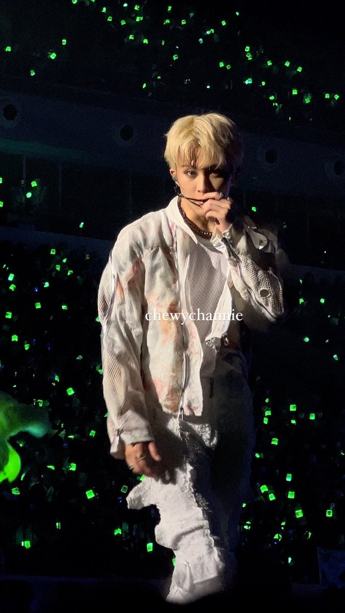 chewychannie's tweet photo. I WANNA CRY helpㅠㅠ 

#THEUNITYinJAKARTA #THEUNITYinJAKARTA_D2 #NCT127 #NEOCITY_THE_UNITY_JAKARTA #MARK #마크 https://t.co/HQOCSXopVT