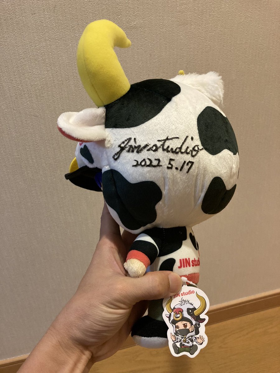 supershingchang's tweet photo. JINケースリニューアル📦✨
やっと全部飾れた🧸🪆✨
最近JINさんのライブや、アーカイブすらも見れてませんが変わらず応援してま〜す🐮🏗️🌸🌈

#@JINstudio1983 #@CCatcherApp #@segaufoonline https://t.co/MBZvGwXhYX